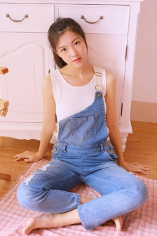 女邻居丰满的奶水